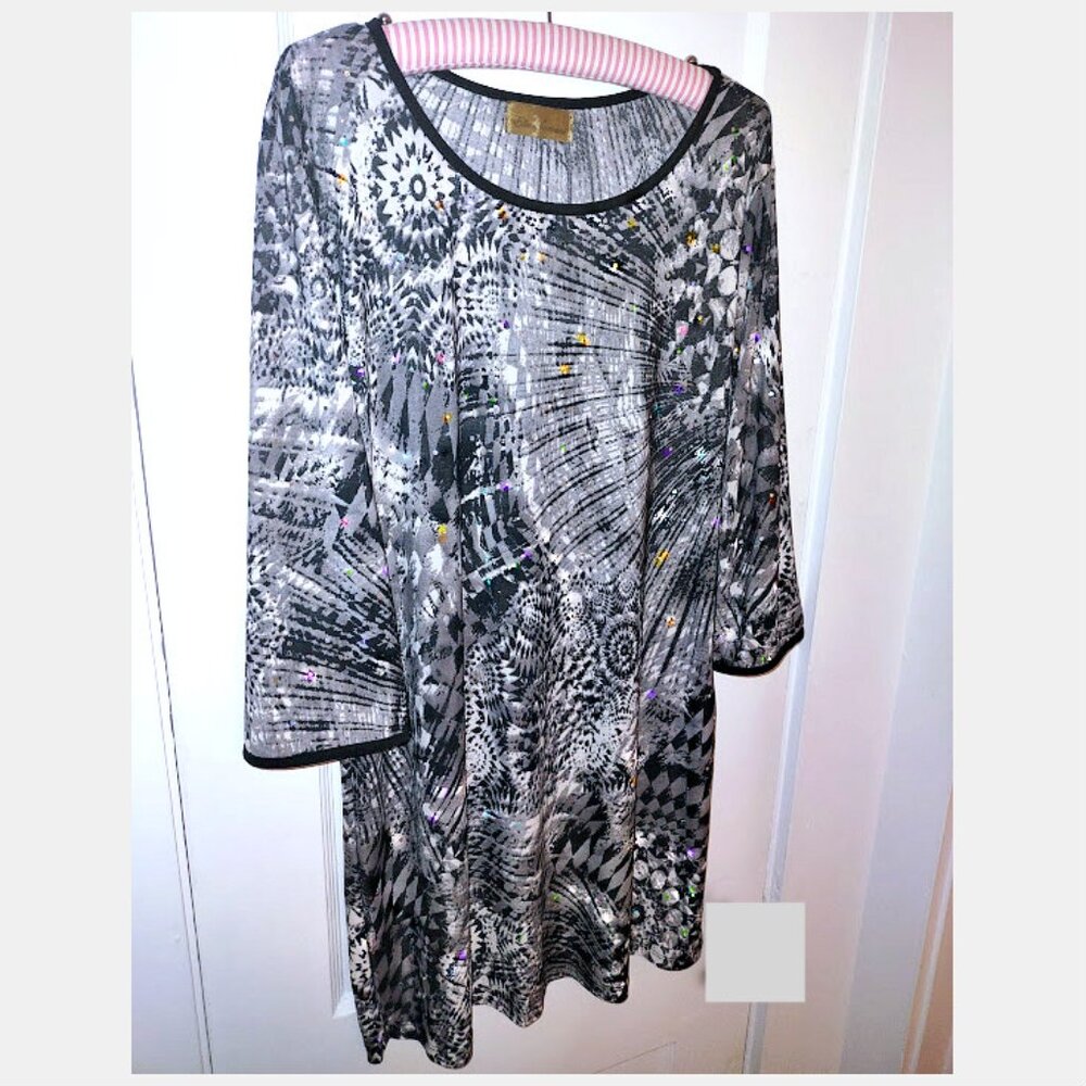 18/20 Ella Samani Sparkly Mini Dress